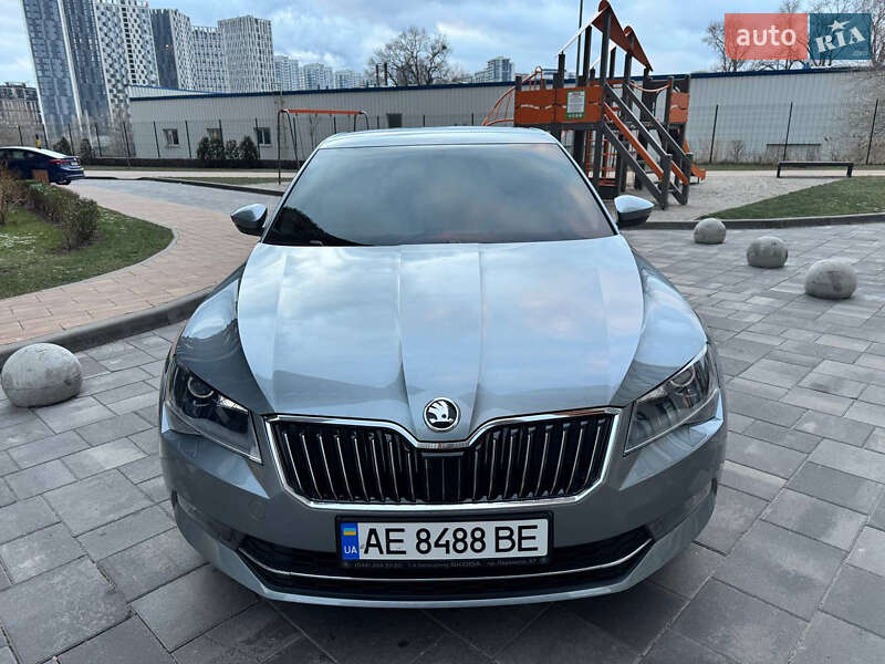 Ліфтбек Skoda Superb 2015 в Києві