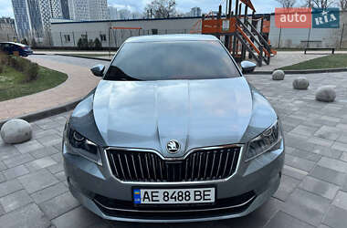 Лифтбек Skoda Superb 2015 в Киеве