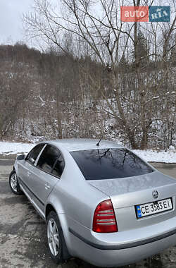 Лифтбек Skoda Superb 2004 в 