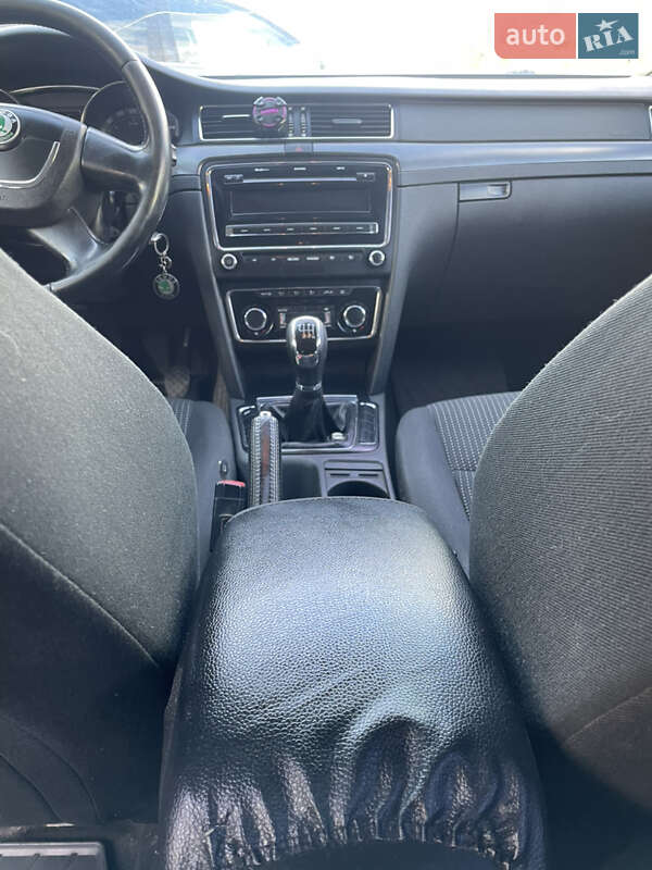 Лифтбек Skoda Superb 2008 в Ужгороде