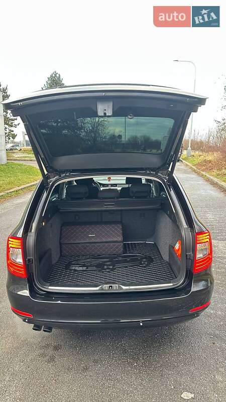Универсал Skoda Superb 2015 в Ужгороде