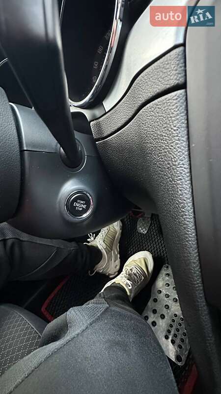 Универсал Skoda Superb 2015 в Ужгороде