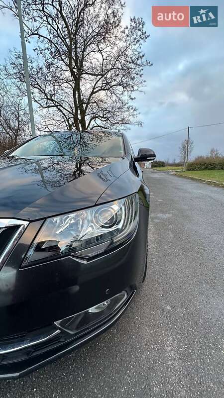 Универсал Skoda Superb 2015 в Ужгороде