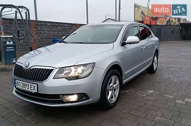 Ліфтбек Skoda Superb 2013 в Виноградові