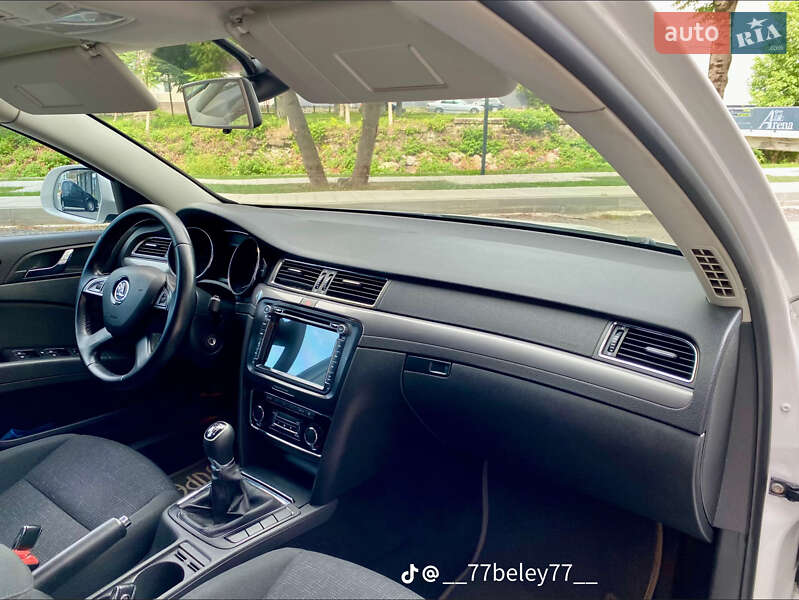 Лифтбек Skoda Superb 2013 в Хусте