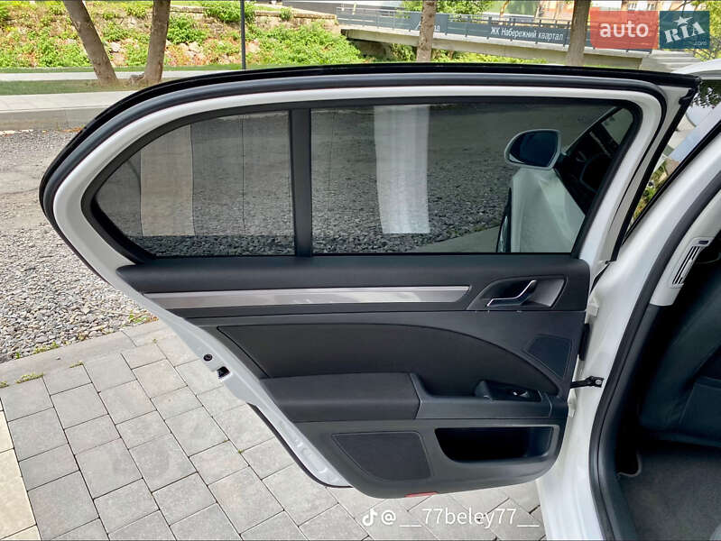 Лифтбек Skoda Superb 2013 в Хусте