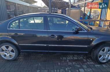 Лифтбек Skoda Superb 2004 в 