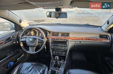 Лифтбек Skoda Superb 2009 в 