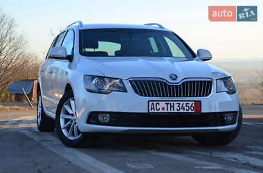 Універсал Skoda Superb 2014 в Дрогобичі