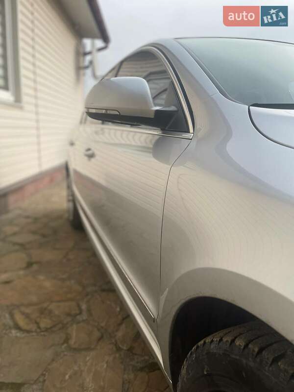 Лифтбек Skoda Superb 2012 в Надворной