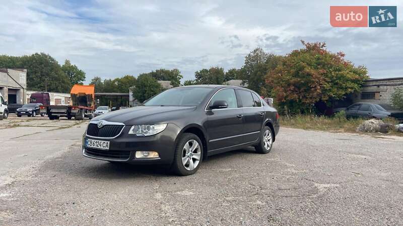 Ліфтбек Skoda Superb 2011 в 