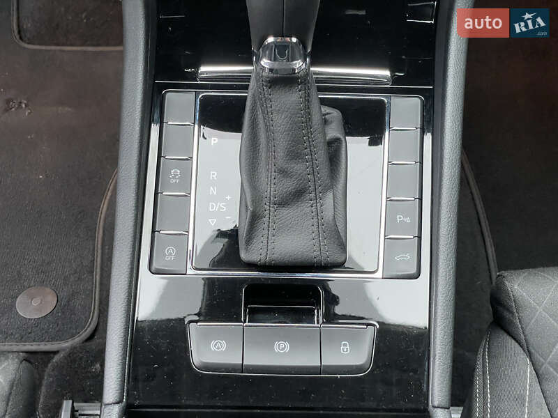 Універсал Skoda Superb 2019 в Тернополі