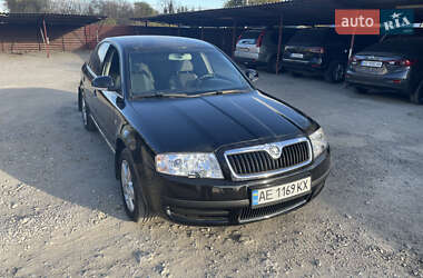 Ліфтбек Skoda Superb 2006 в Дніпрі