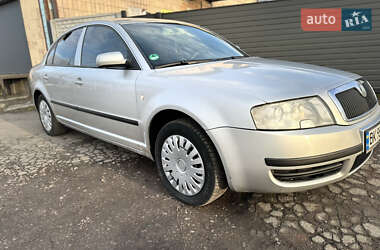 Лифтбек Skoda Superb 2002 в Остроге