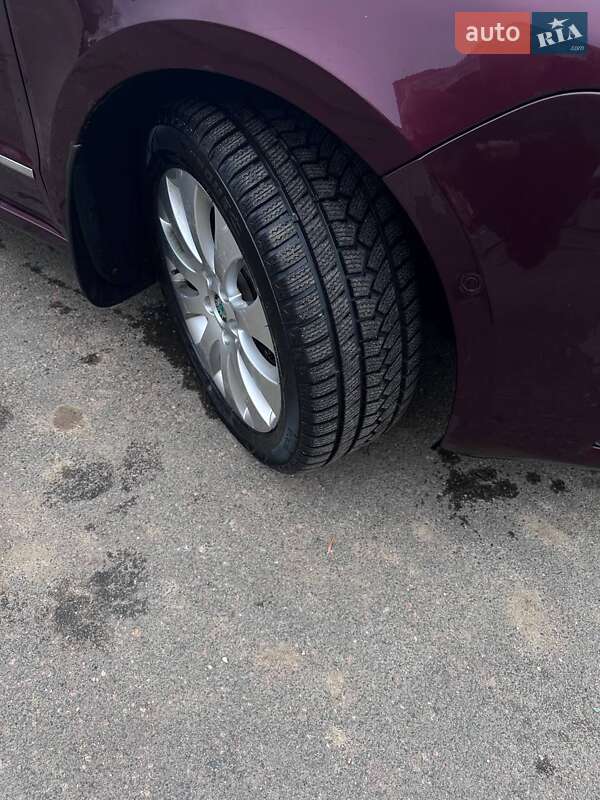 Лифтбек Skoda Superb 2012 в Николаеве