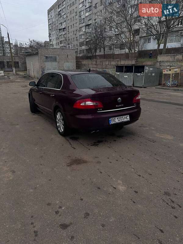 Лифтбек Skoda Superb 2012 в Николаеве