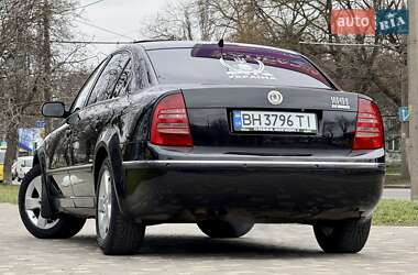 Лифтбек Skoda Superb 2003 в 