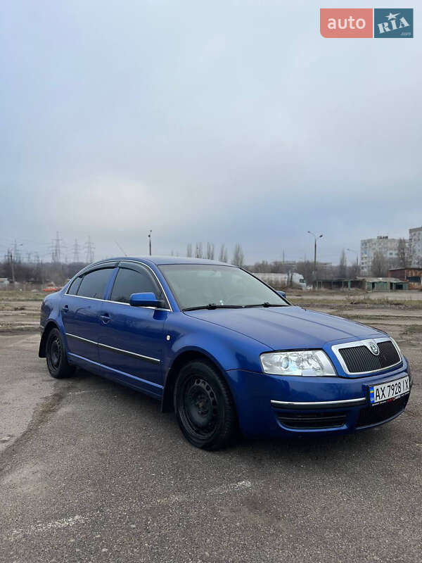 Ліфтбек Skoda Superb 2002 в Запоріжжі