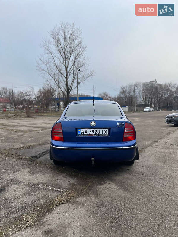 Ліфтбек Skoda Superb 2002 в Запоріжжі