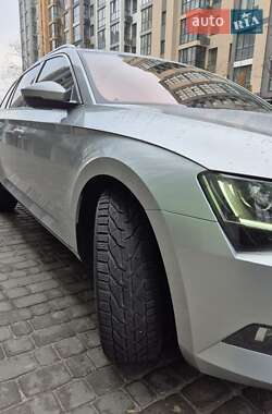Универсал Skoda Superb 2016 в 