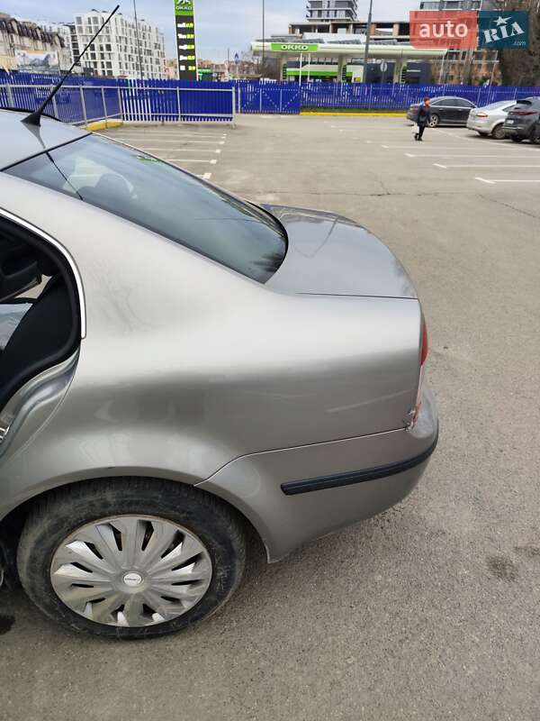 Лифтбек Skoda Superb 2008 в Ужгороде