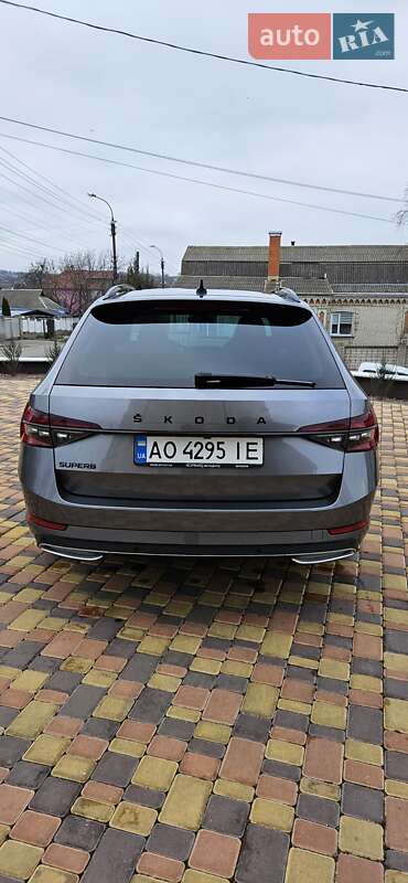 Универсал Skoda Superb 2022 в Киеве