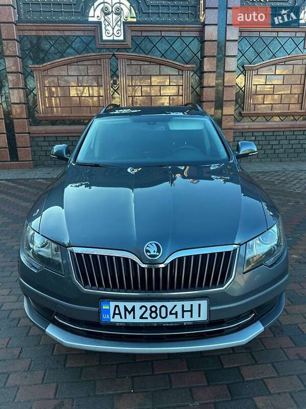 Универсал Skoda Superb 2014 в Звягеле