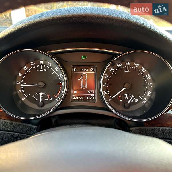 Универсал Skoda Superb 2014 в Звягеле