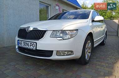 Универсал Skoda Superb 2012 в 