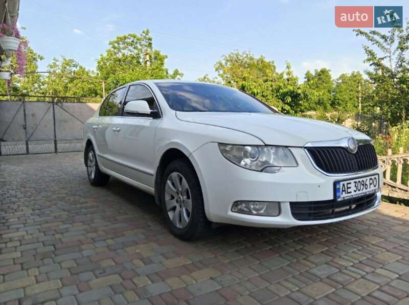 Універсал Skoda Superb 2012 в Кривому Розі