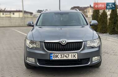 Універсал Skoda Superb 2011 в Рівному