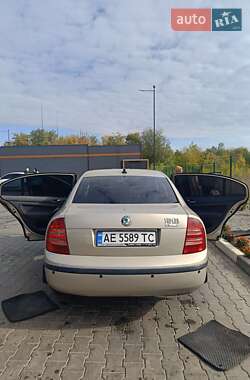 Ліфтбек Skoda Superb 2005 в Кривому Розі