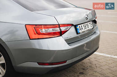 Лифтбек Skoda Superb 2017 в 