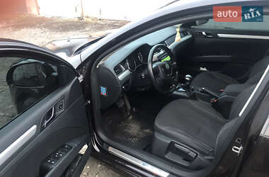 Лифтбек Skoda Superb 2012 в 