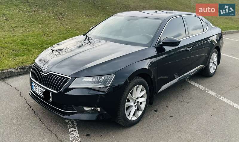 Универсал Skoda Superb 2018 в 