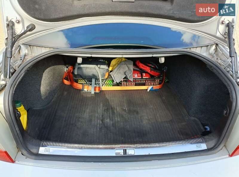 Ліфтбек Skoda Superb 2001 в Слов'янську