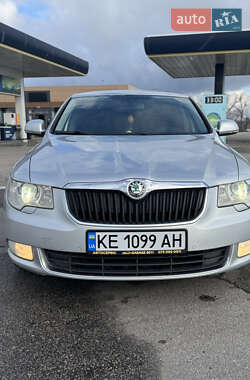 Ліфтбек Skoda Superb 2009 в Дніпрі