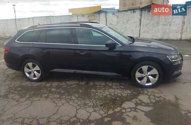 Универсал Skoda Superb 2016 в Звягеле