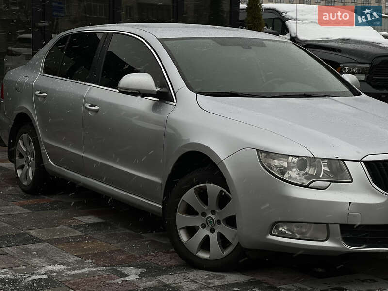 Ліфтбек Skoda Superb 2013 в Києві