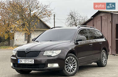 Универсал Skoda Superb 2013 в Ровно