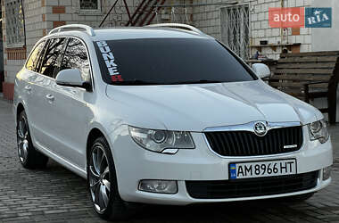 Універсал Skoda Superb 2011 в Вінниці