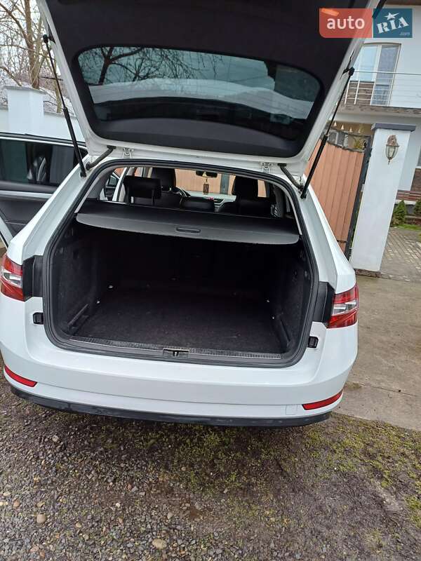 Универсал Skoda Superb 2015 в Ольховке