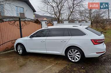 Универсал Skoda Superb 2015 в 