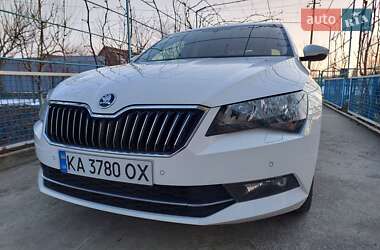 Лифтбек Skoda Superb 2019 в Киеве