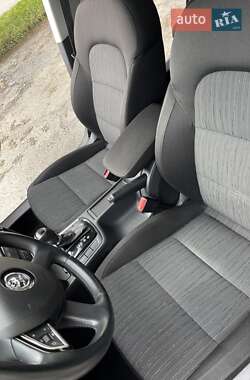 Лифтбек Skoda Superb 2013 в 
