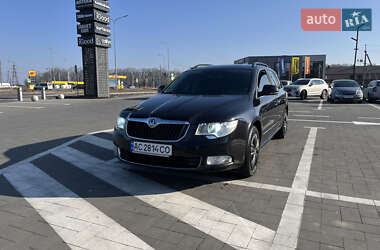 Универсал Skoda Superb 2011 в Луцке