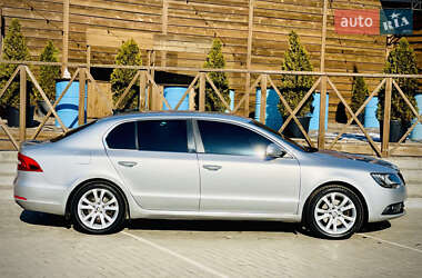 Лифтбек Skoda Superb 2013 в Кривом Роге