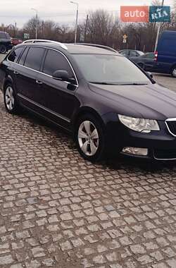 Универсал Skoda Superb 2012 в Кременце