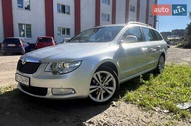 Универсал Skoda Superb 2011 в Львове