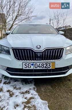 Універсал Skoda Superb 2016 в Києві